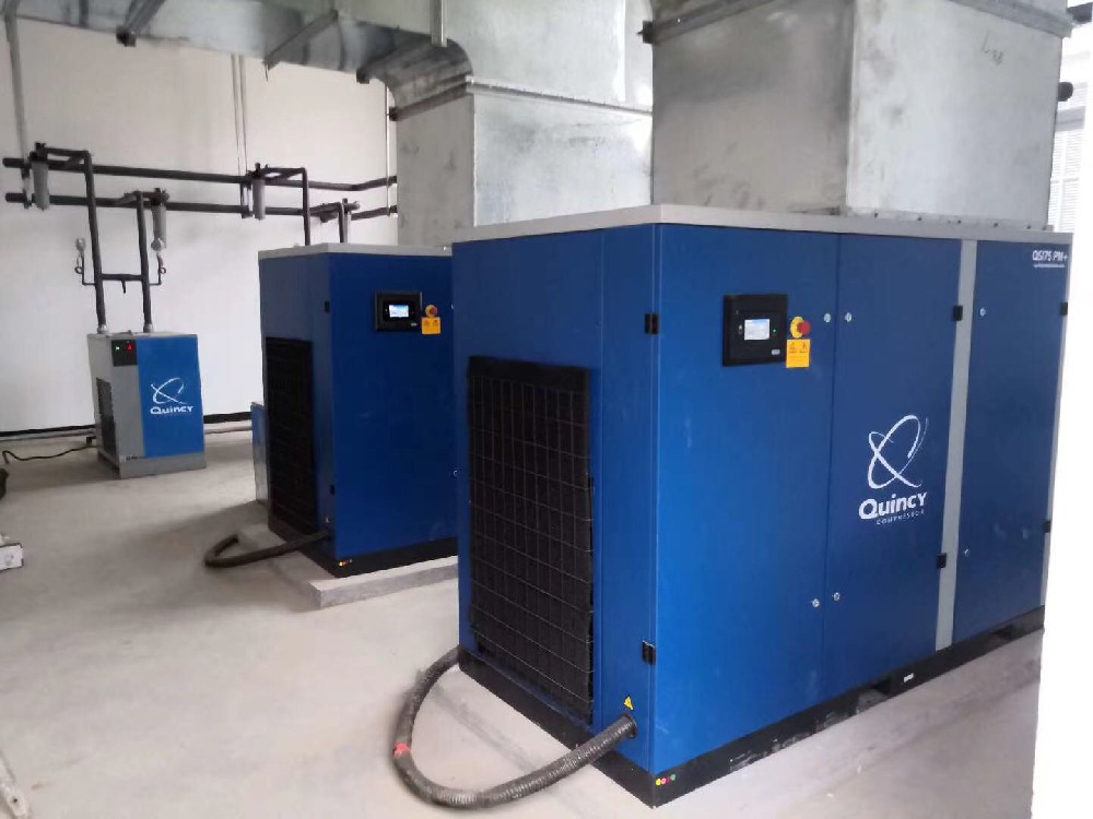 昆西110KW螺桿式壓縮機(jī)應(yīng)用于鋰電工廠